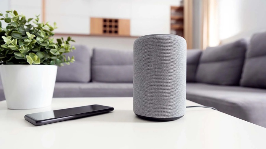 Hoe werkt spraakbesturing via slimme speakers uitgelichte afbeelding Rednas.eu